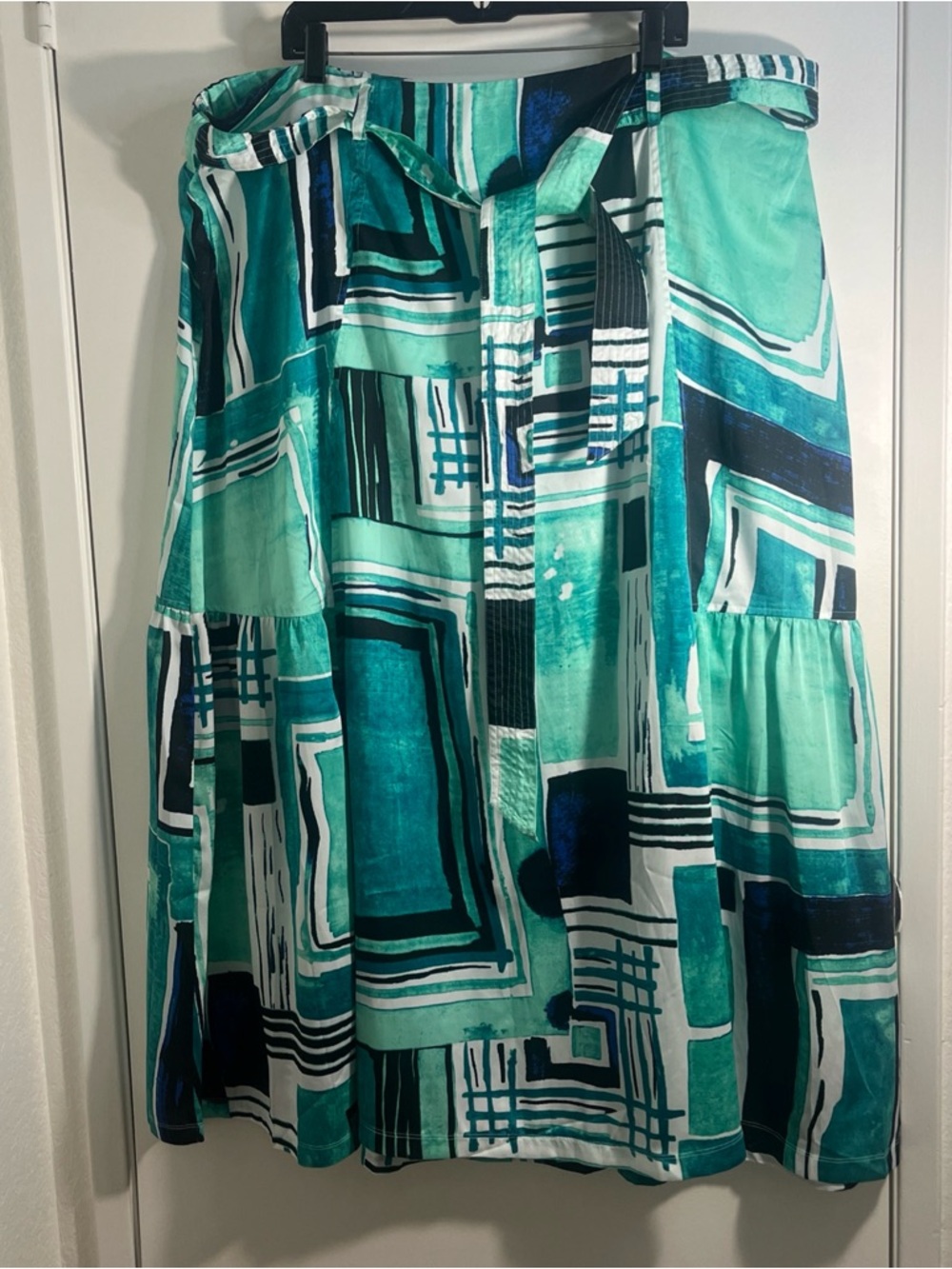 NWT Lane Bryant Green Maxi Skirt Sz 22/24 Geometric Pattern 2 Slits W/ belt